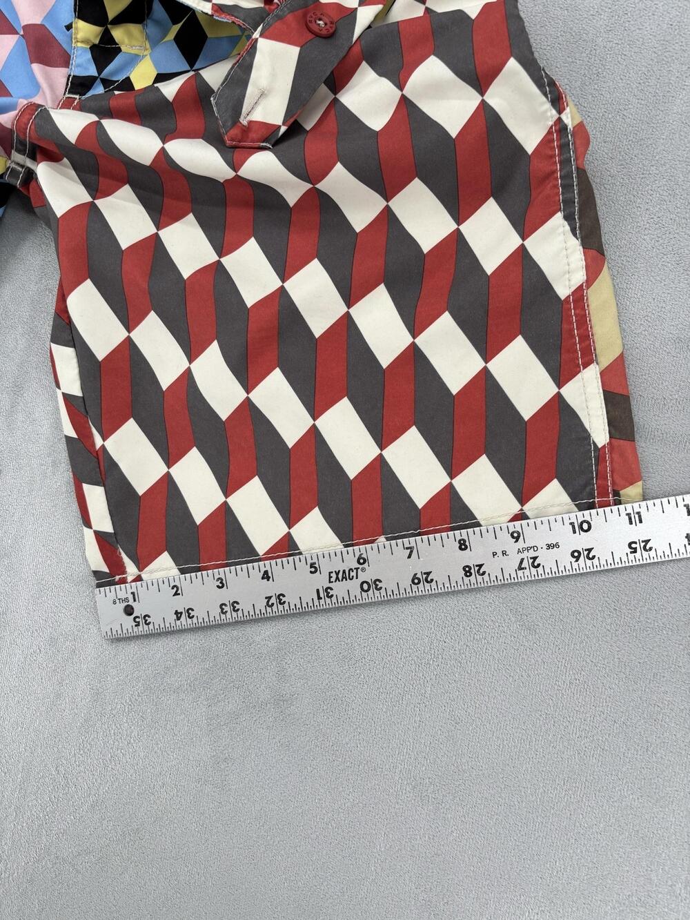 Vintage 2000’s Rare limited edition RVCA board Shorts Barry McGee Men’s Size 31 - Picture 13 of 13